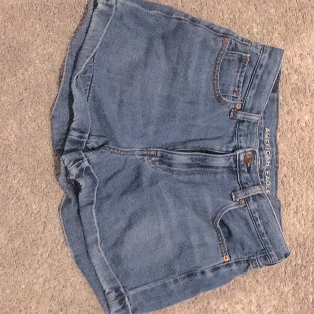 Mom shorts ! So comfortable and sucks it all in!